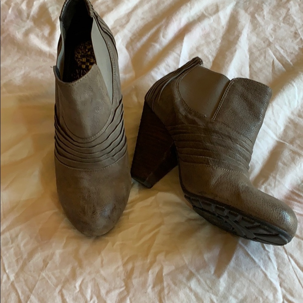 Shoes - Picture 2 of 3